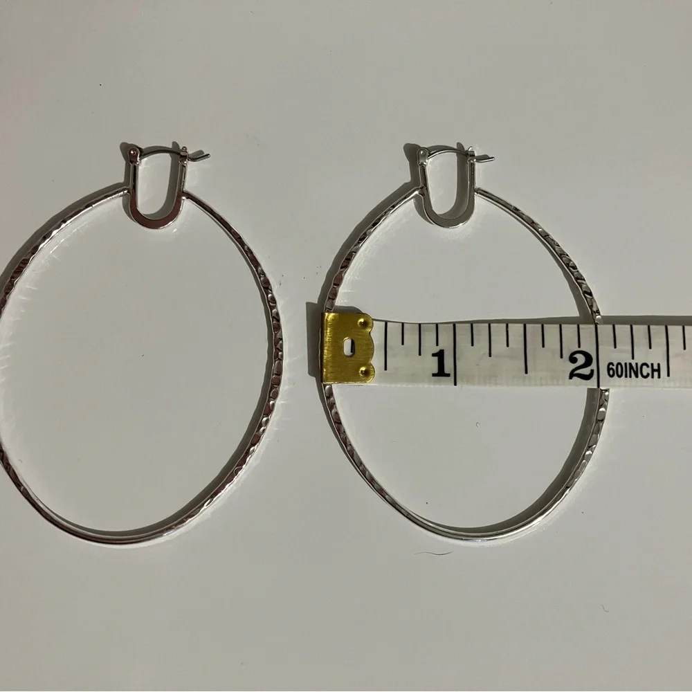 Textured Silver Oval Hoop Earrings - Picture 3 of 4